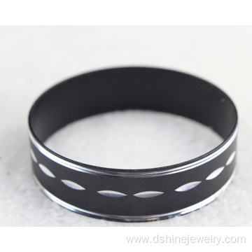 Black Aluminium Wide Bangles With Silver Engraved Pattern